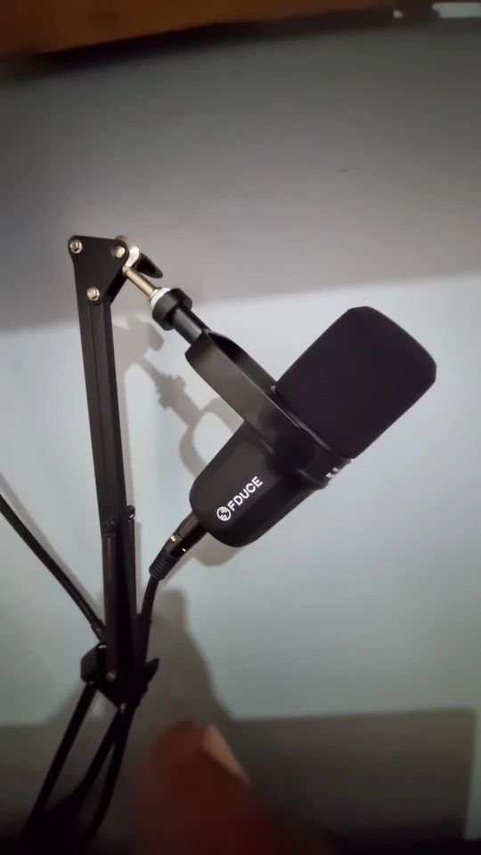 FDUCE SL40X/SL40 Dynamic Microphone for Podcasts and Live Broadcast photo review